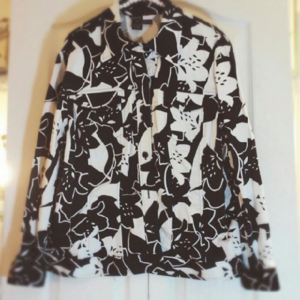 Women's Abstract Floral Jacket Focus Lifestyle L
